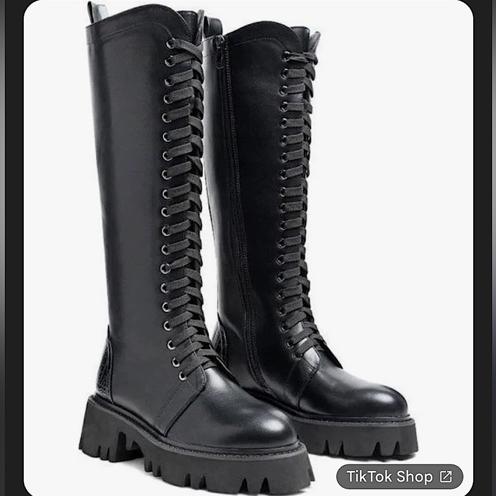 NIB Mad Mood Lace-Up Ankle Boot size 7